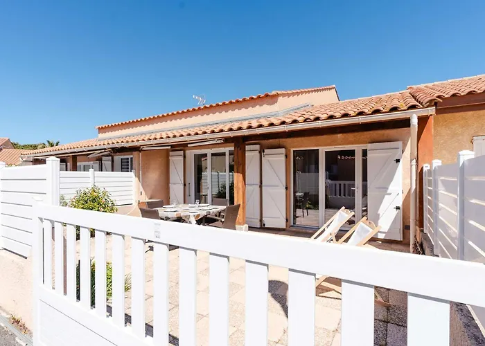 Pavillon Climatisé Avec Piscine, Terrasse, Parking, Et Wi-fi à - Fr-1-409-265 Villa *
