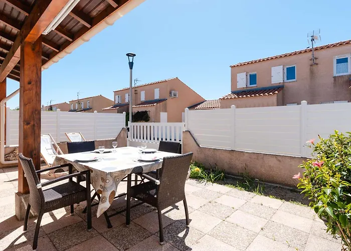 Pavillon Climatisé Avec Piscine, Terrasse, Parking, Et Wi-fi à - Fr-1-409-265