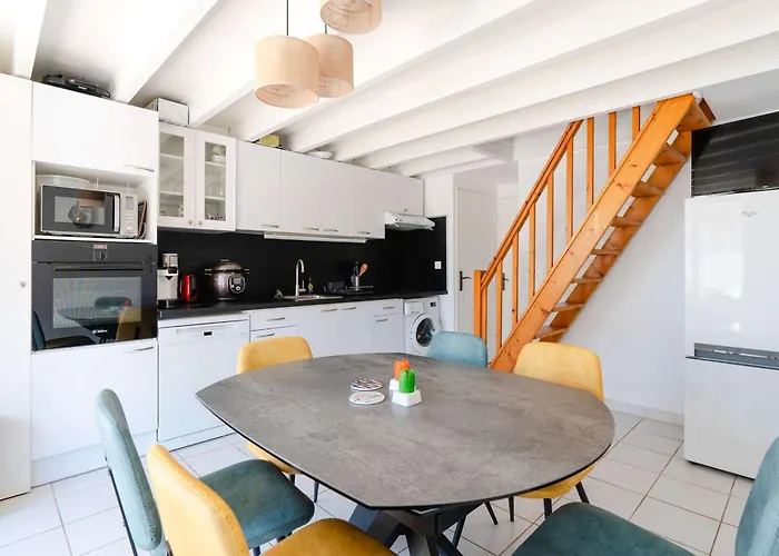 Villa Pavillon Climatisé Avec Piscine, Terrasse, Parking, Et Wi-fi à - Fr-1-409-265 Gruissan